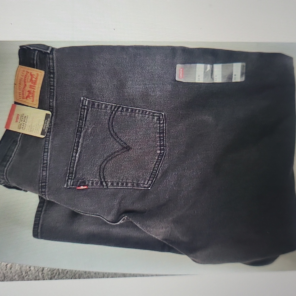 Levi's High-Waisted Mom Jeans, Size 22 M, NWT